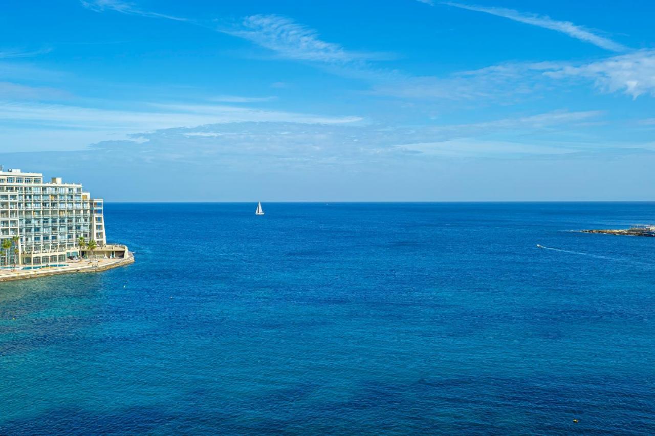 Saint Julian's Spinola Bay Top Floor Seafront 3 Bedroom Apartment With Panoramic Sea Views - By Getawaysmalta מראה חיצוני תמונה