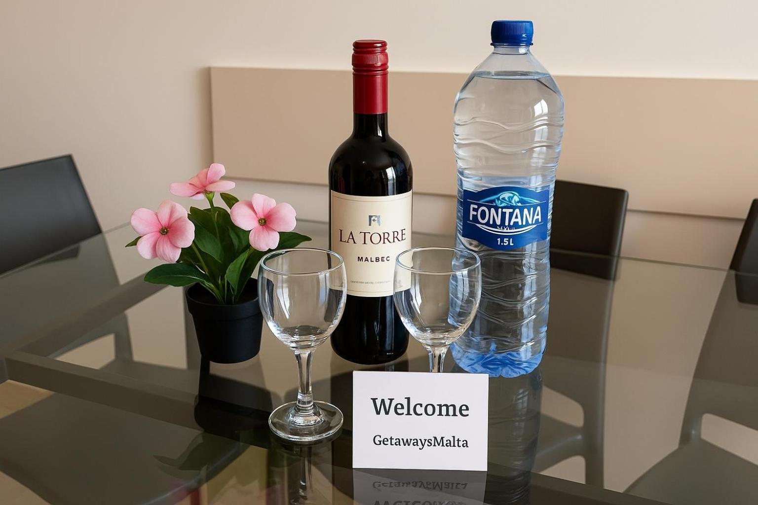 Saint Julian's Spinola Bay Top Floor Seafront 3 Bedroom Apartment With Panoramic Sea Views - By Getawaysmalta מראה חיצוני תמונה