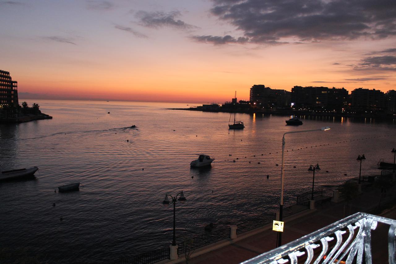 Saint Julian's Spinola Bay Top Floor Seafront 3 Bedroom Apartment With Panoramic Sea Views - By Getawaysmalta מראה חיצוני תמונה